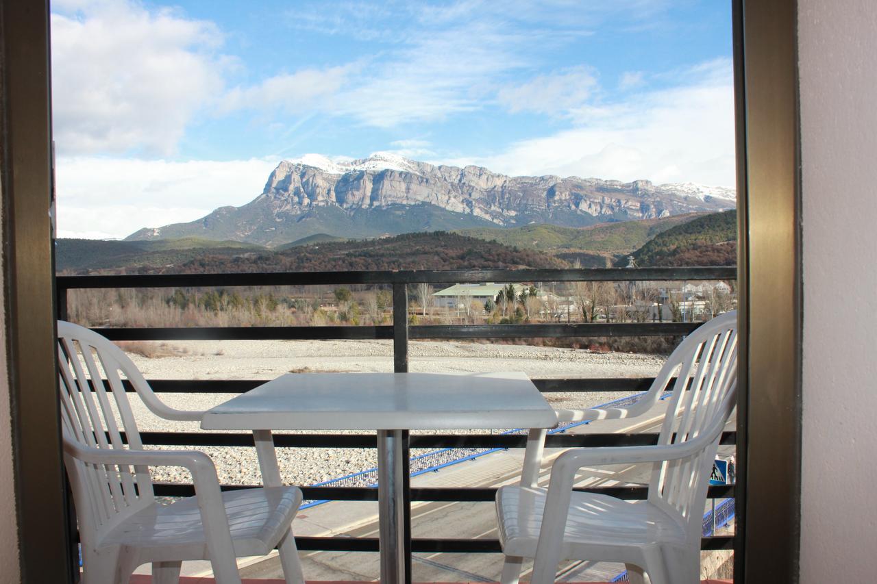 Apartamento Ainsa Pirineo Apartment Exterior photo